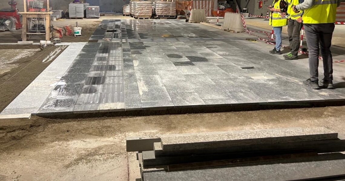 Metropolitana Torino – Stazione Collegno Centro – Fornitura e posa di pavimento in Luserna e Bianco Sardo
