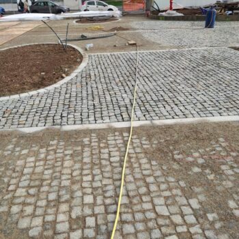 Milano – Cantiere Symbiosis – Fornitura e posa di Diorite e Cubetti di Luserna