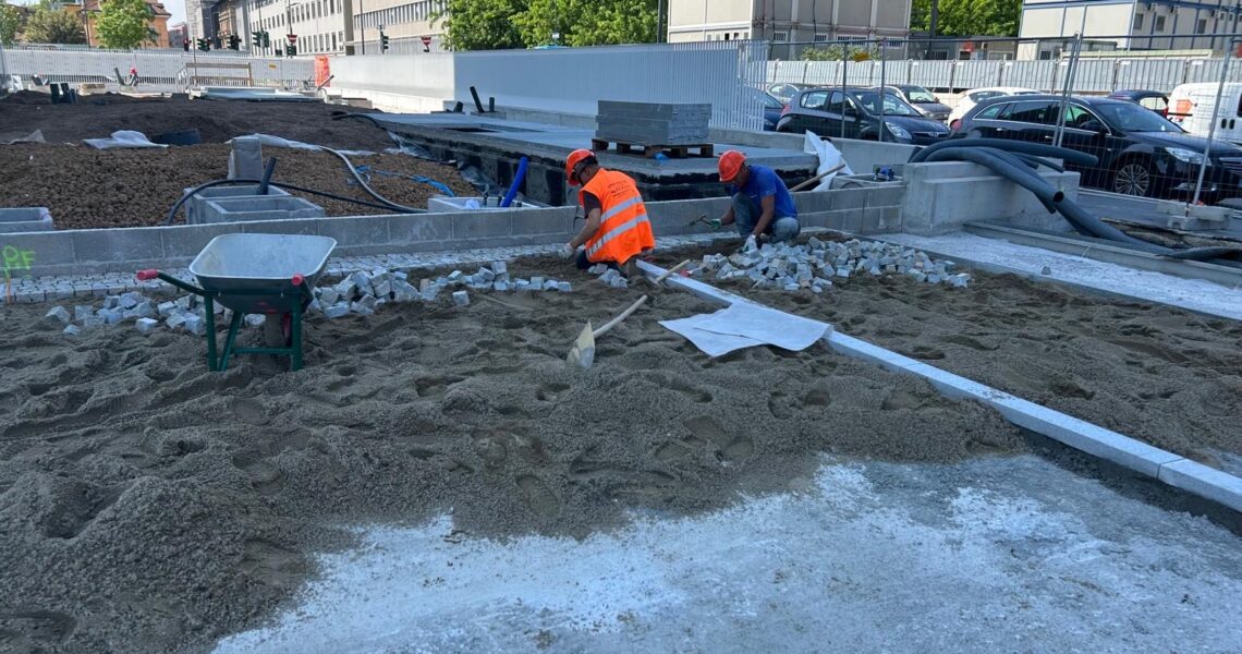 Milano – Cantiere Symbiosis – Fornitura e posa di Diorite e Cubetti di Luserna