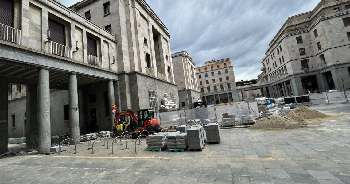 Torino – Via Roma / Piazza CLN – Pavimentazione in Diorite Piemonte