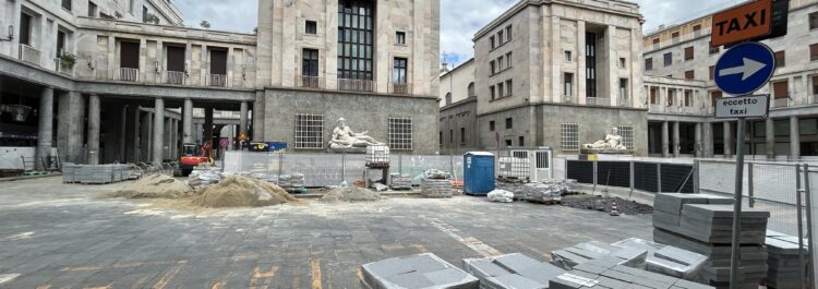 Torino – Via Roma / Piazza CLN – Pavimentazione in Diorite Piemonte