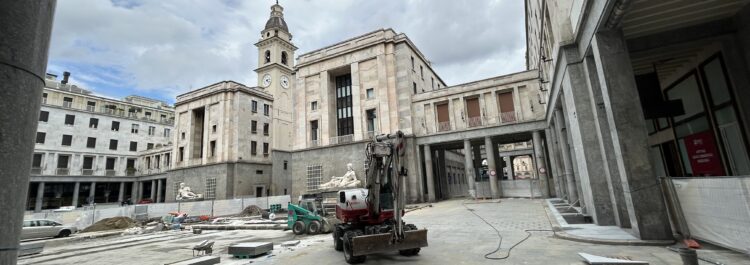 Torino – Via Roma / Piazza CLN – Pavimentazione in Diorite Piemonte