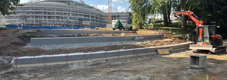 Parco del Valentino – Torino – Panche in Diorite Piemonte Chiara